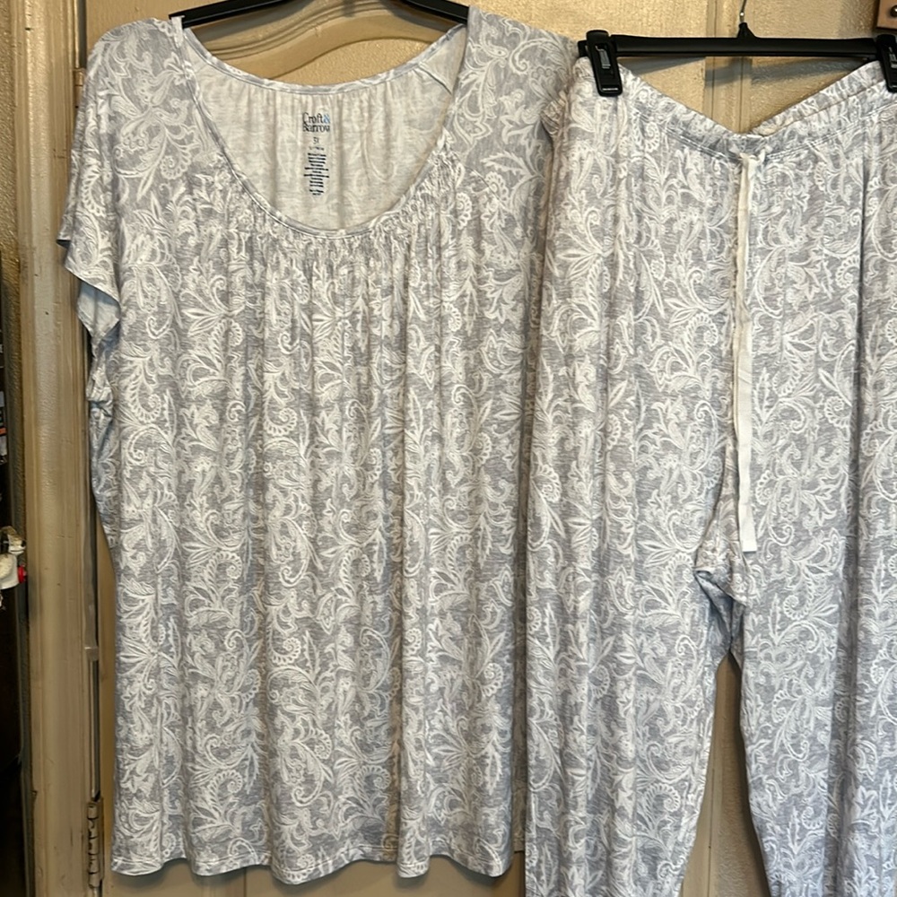NWT Sz 3x gray floral print pajama Pantset